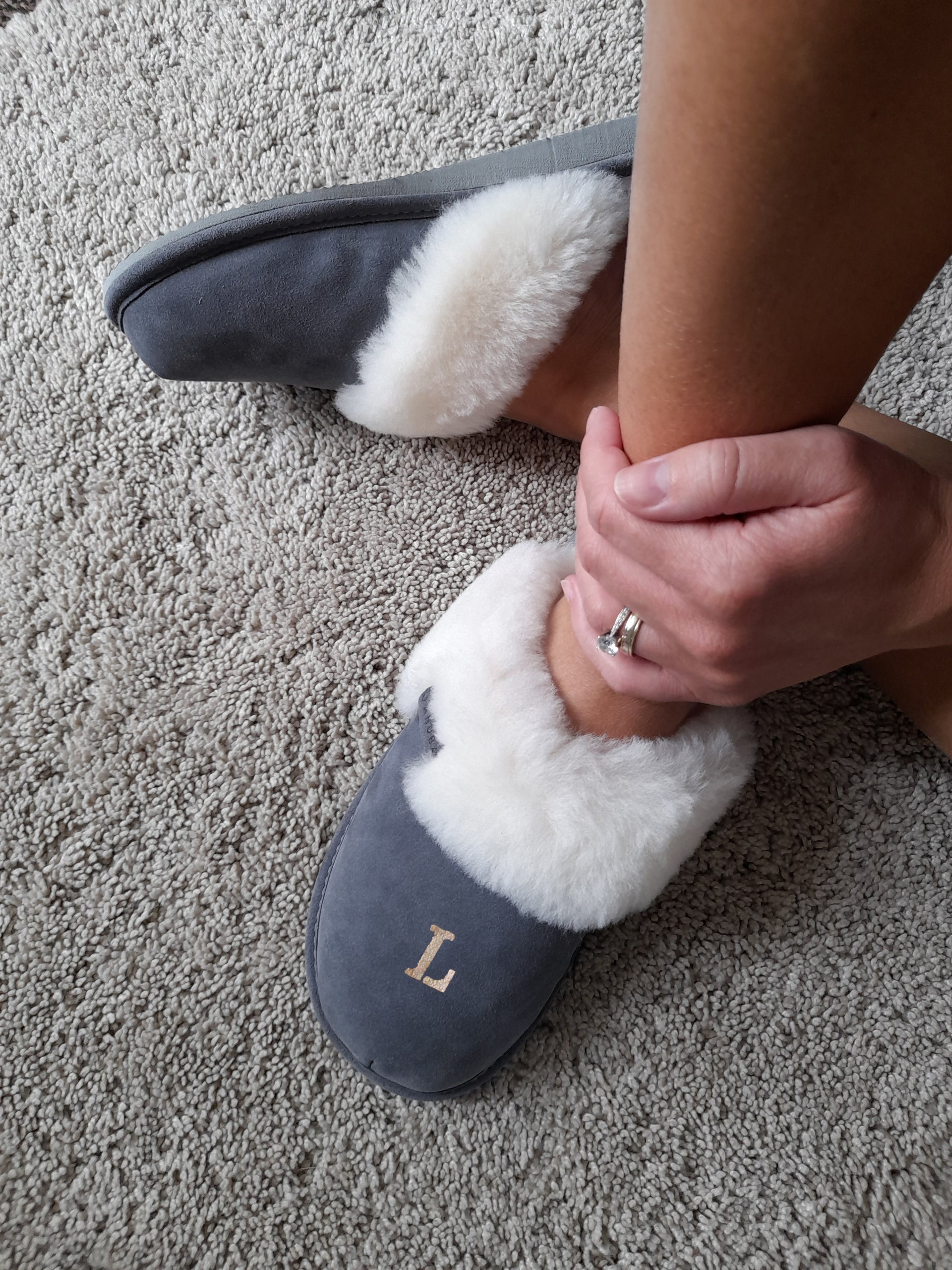 Grey sheepskin slippers 